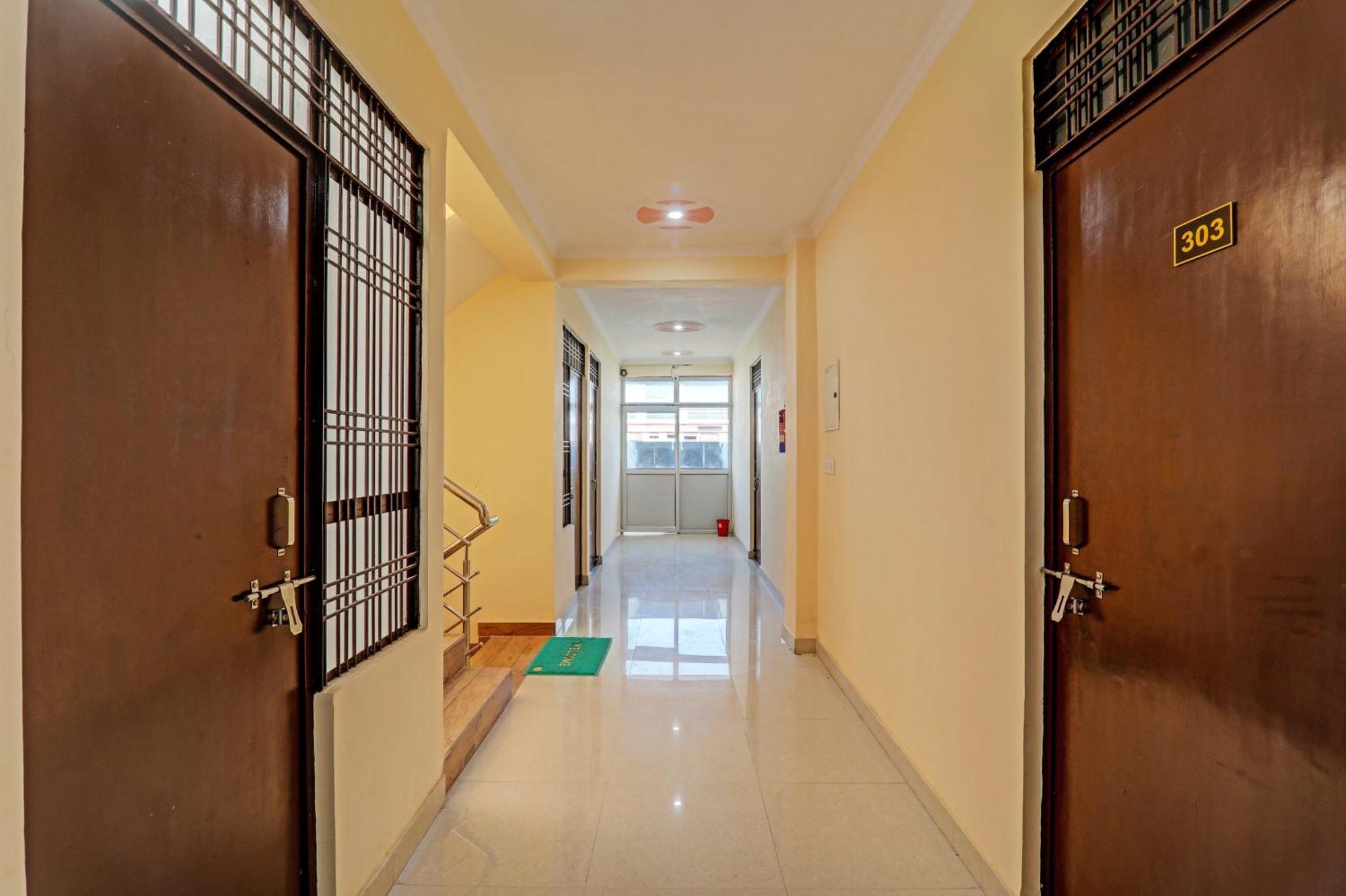 Super Hotel O Fort Inn لاكناو المظهر الخارجي الصورة